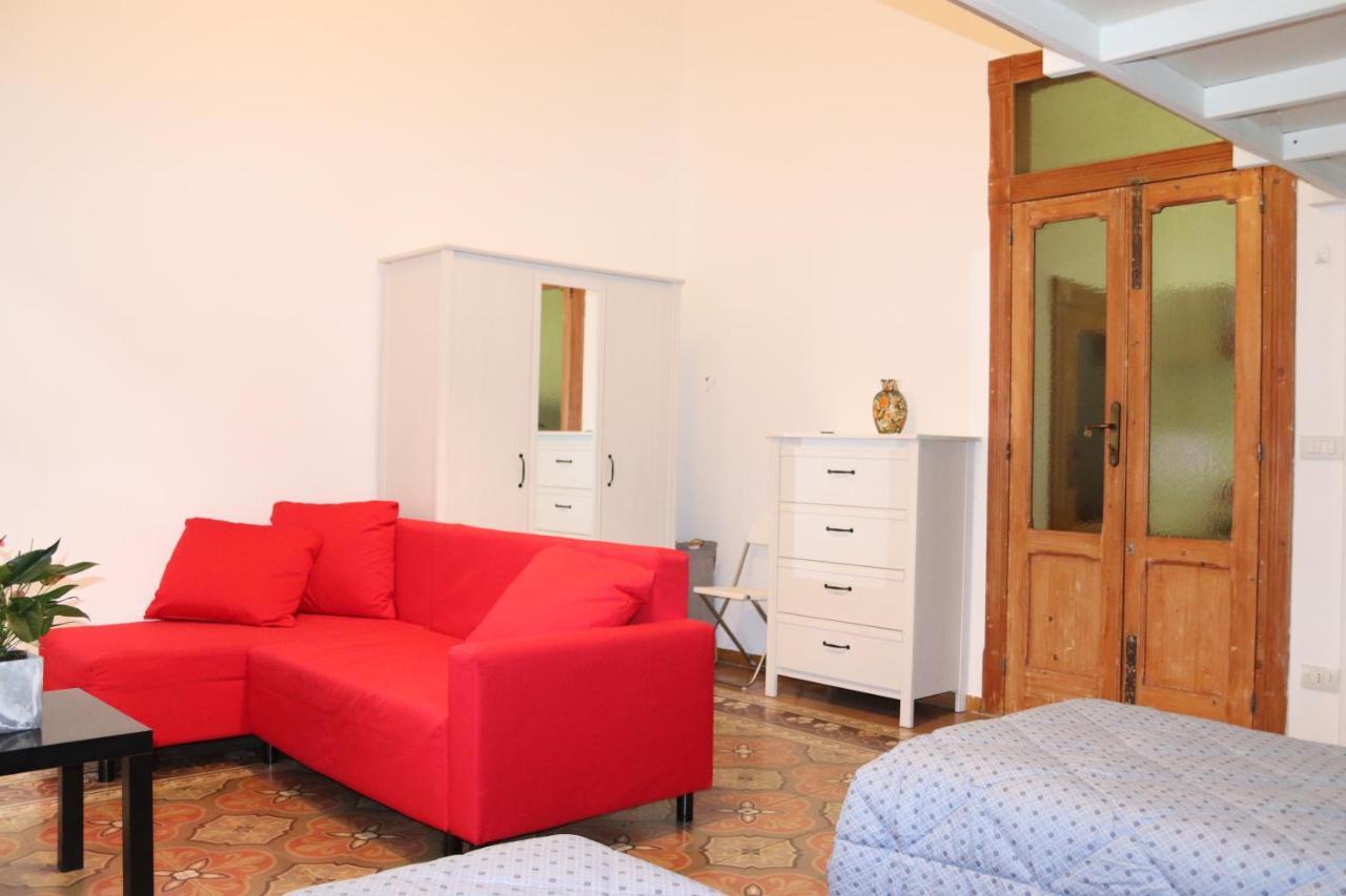The Singer'S House Apartment Bari Exterior photo